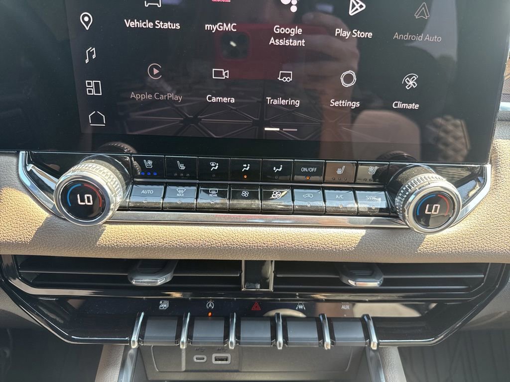 New 2026 GMC Canyon Denali image 28