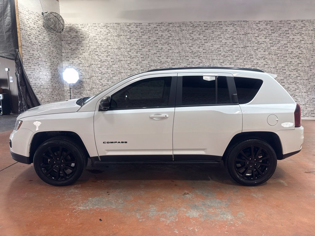Used 2015 Jeep Compass Sport w/ Power Value Group FWD image 4