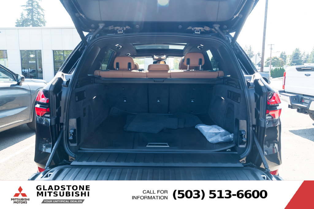 Used 2024 BMW X5 xDrive40i w/ Premium Package AWD/4WD image 8