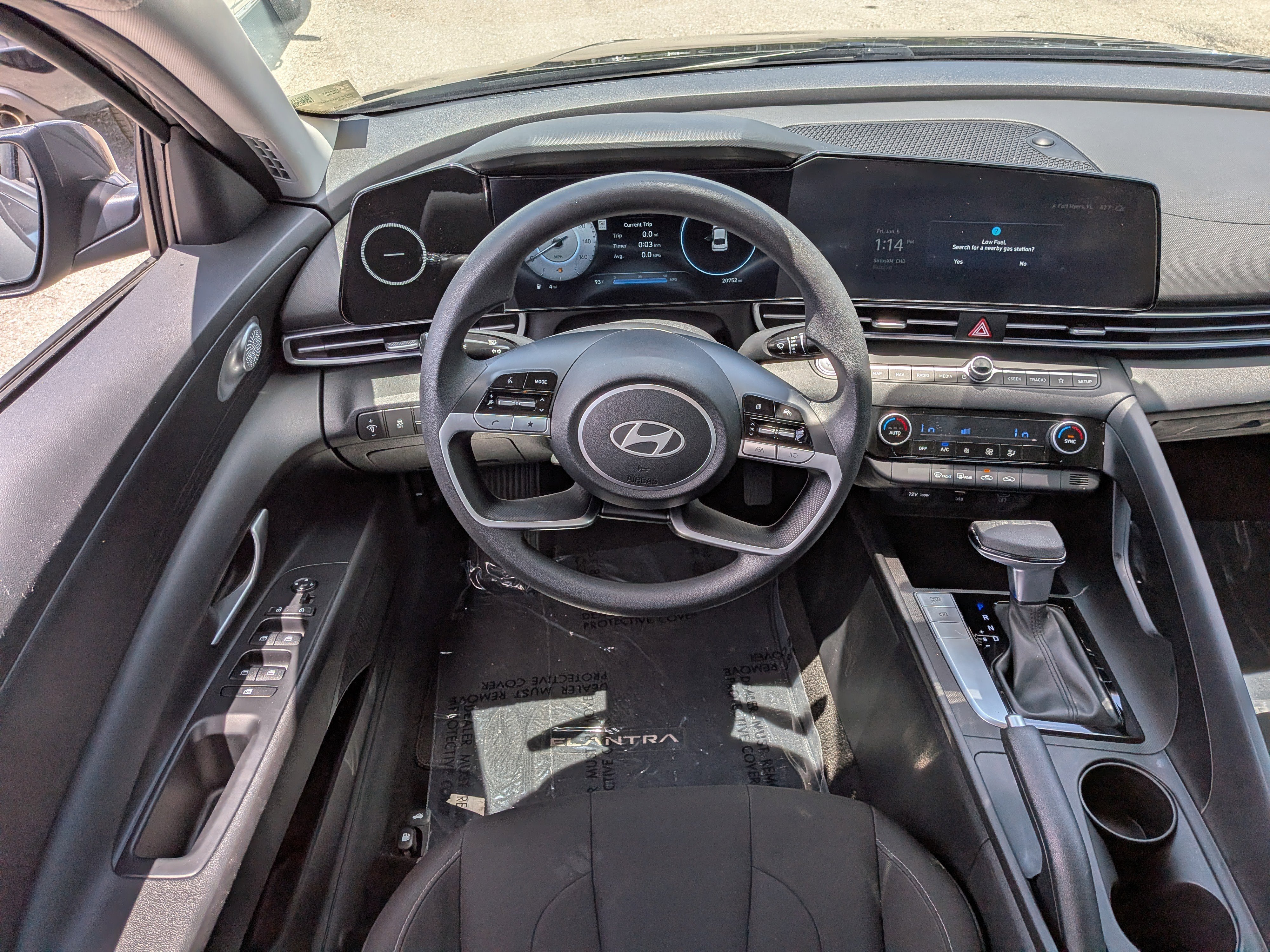 Used 2024 Hyundai Elantra SEL FWD image 16