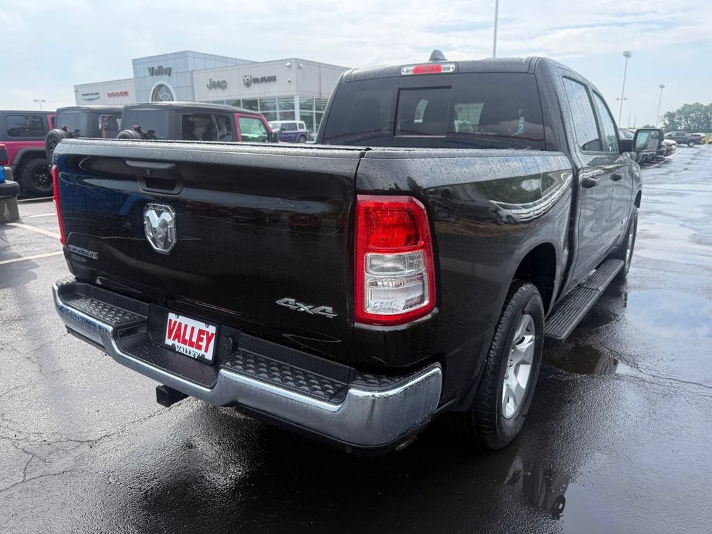 Used 2024 RAM 1500 Big Horn AWD/4WD image 3