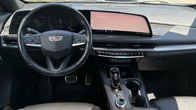 Used 2024 Cadillac XT4 Sport AWD/4WD image 3