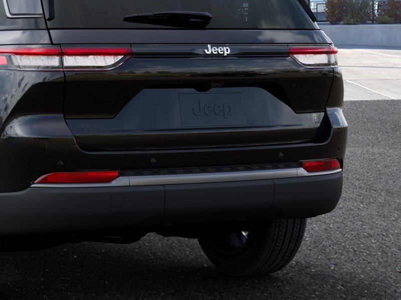 New 2026 Jeep Grand Cherokee Limited AWD/4WD image 13