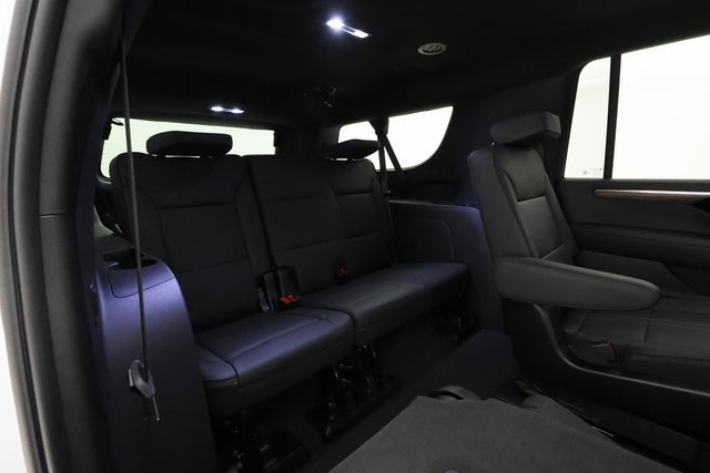 Used 2025 Chevrolet Suburban High Country image 27