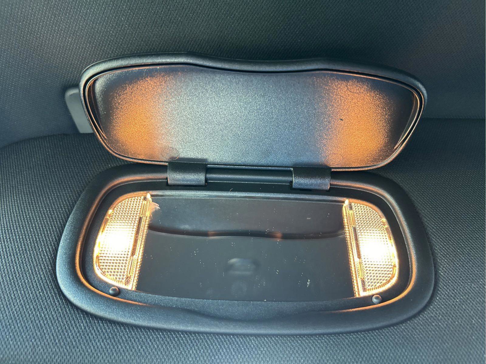 New 2026 Chrysler Pacifica Select image 22