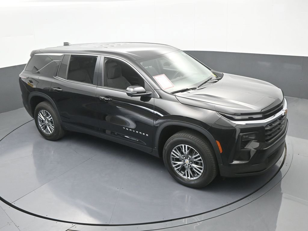 Used 2024 Chevrolet Traverse LS image 59