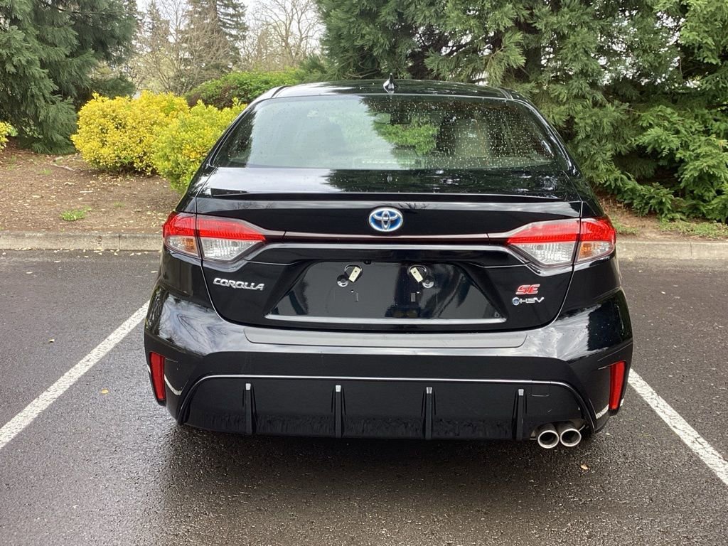 Used 2025 Toyota Corolla SE w/ SE Premium Package image 21
