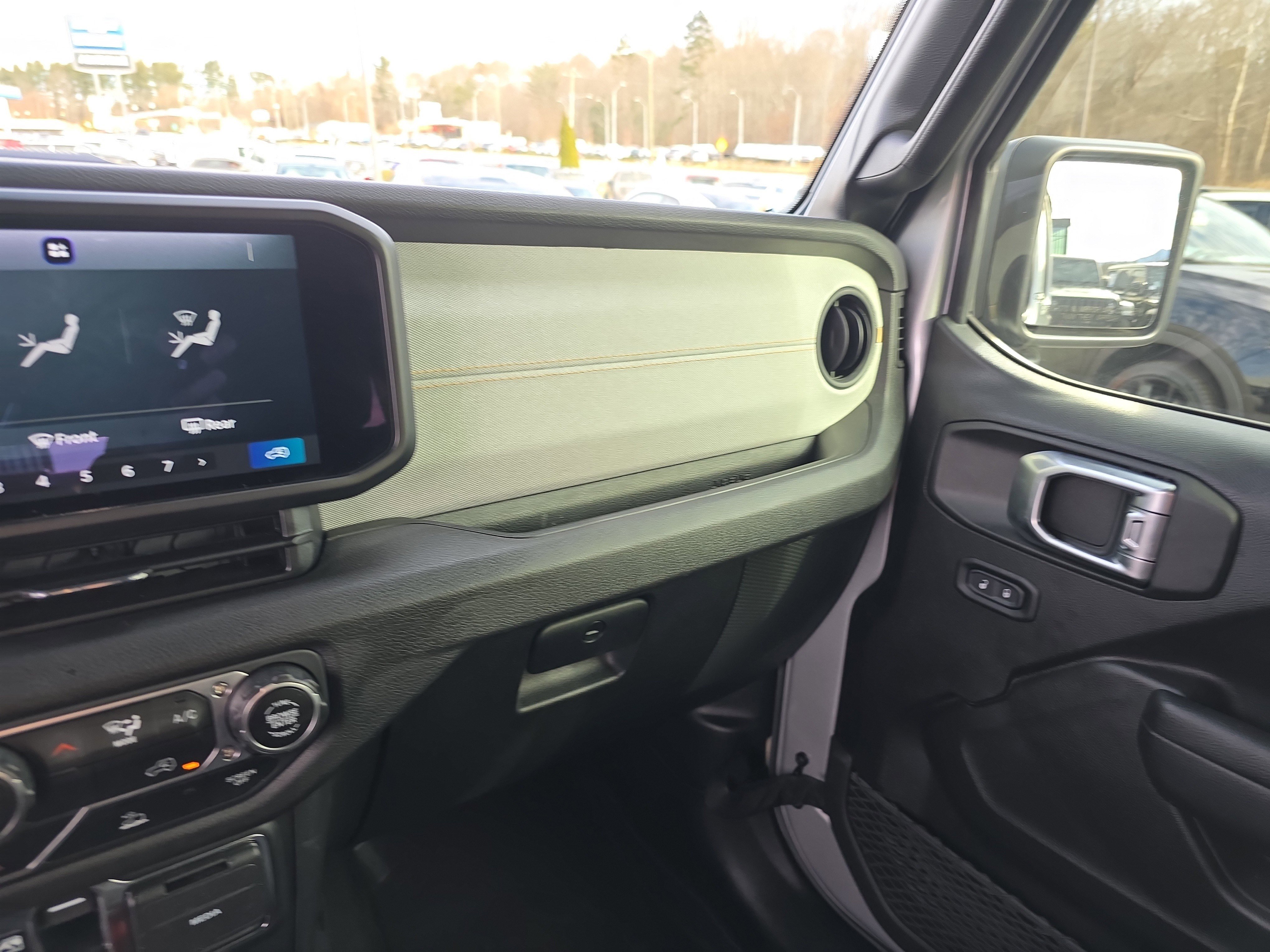 Used 2024 Jeep Wrangler Willys image 27