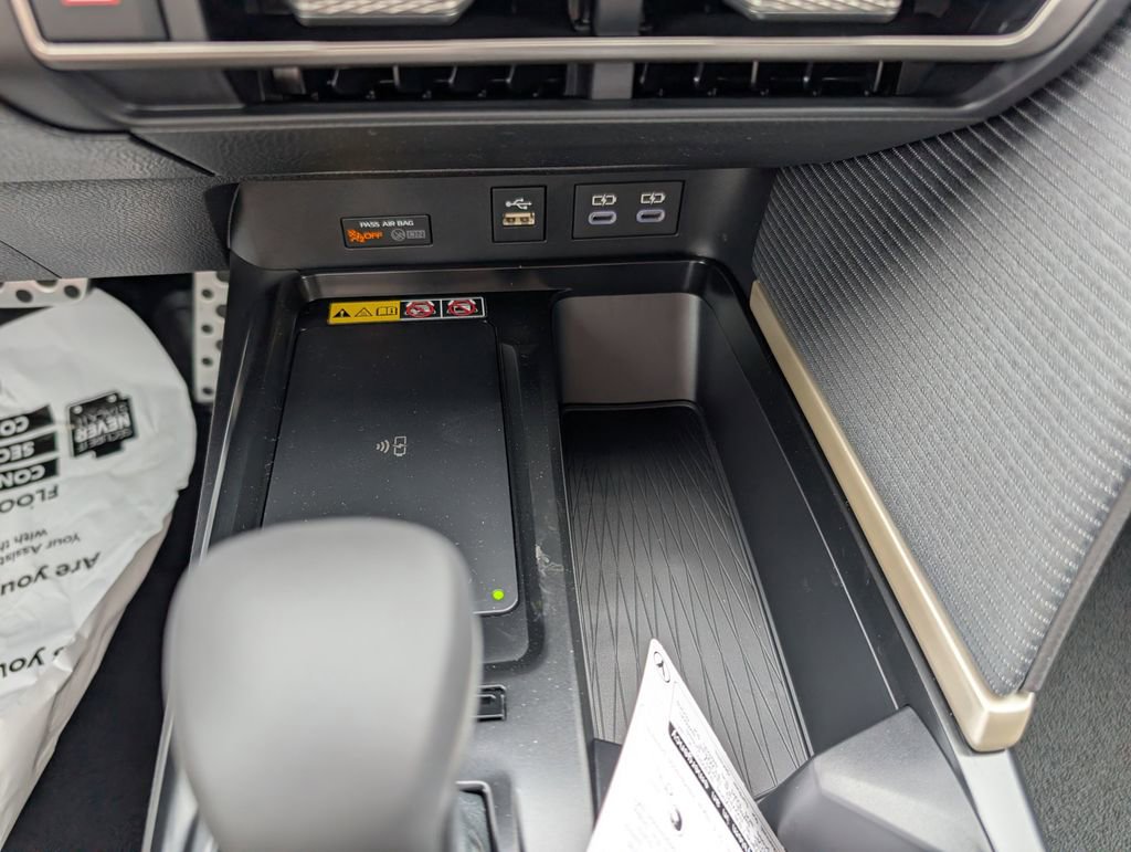 New 2026 Toyota Camry Hybrid image 14