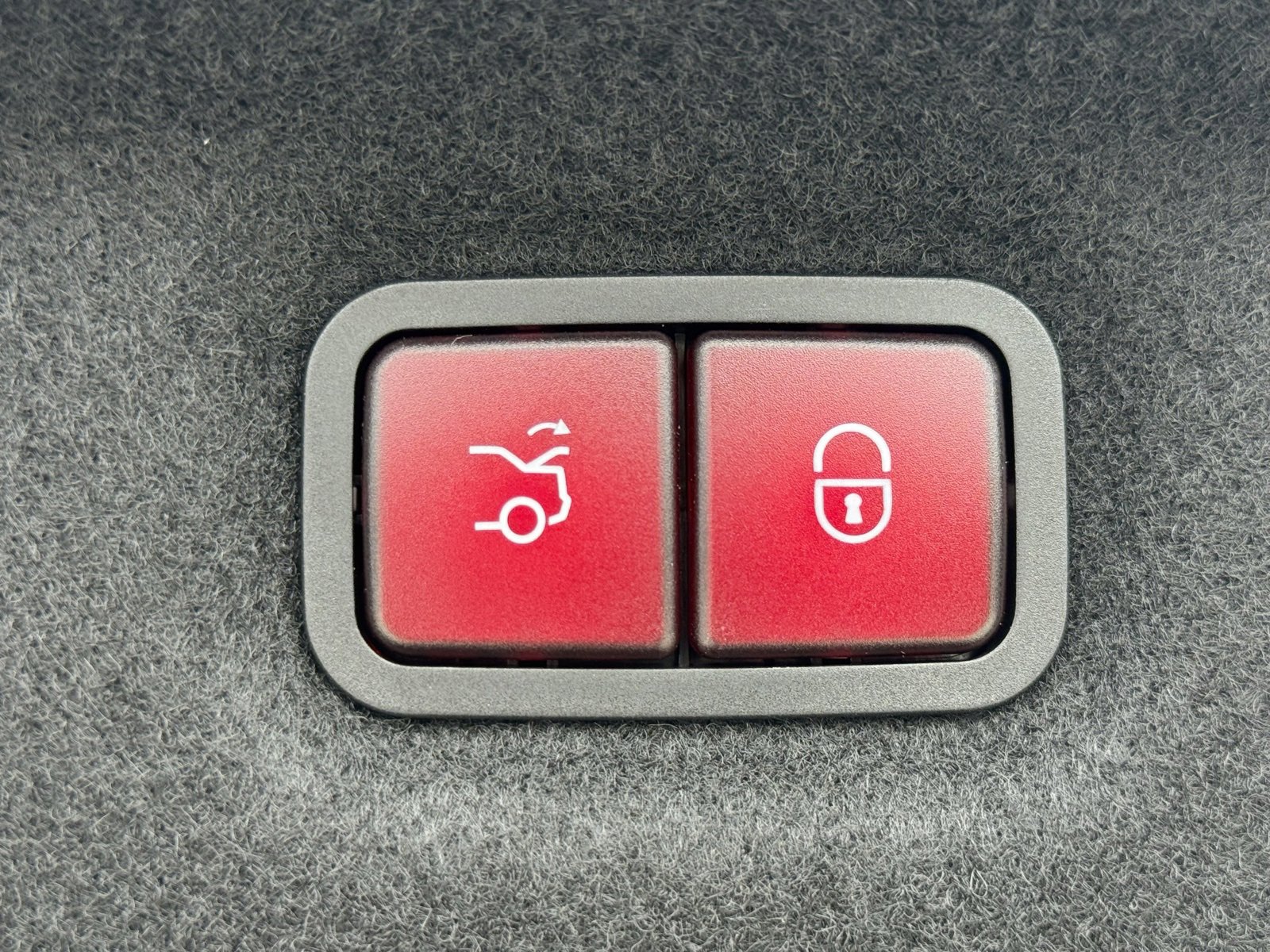 New 2026 Mercedes-Benz SL 63 AMG 4MATIC image 12