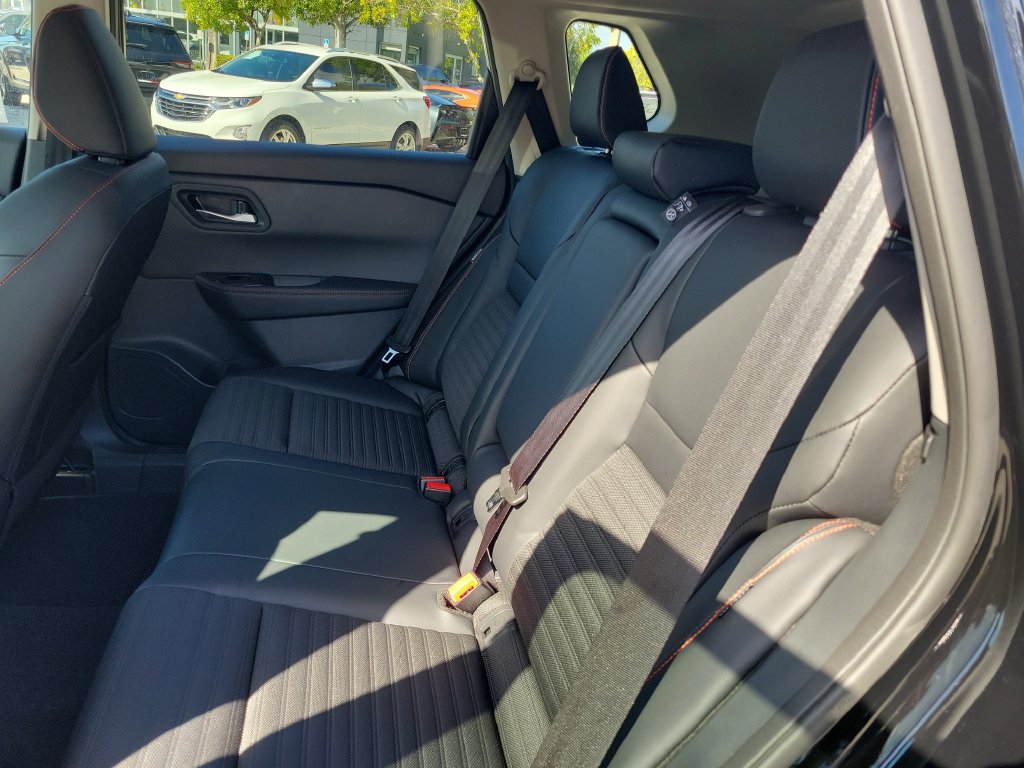 New 2026 Nissan Rogue SV AWD/4WD image 15