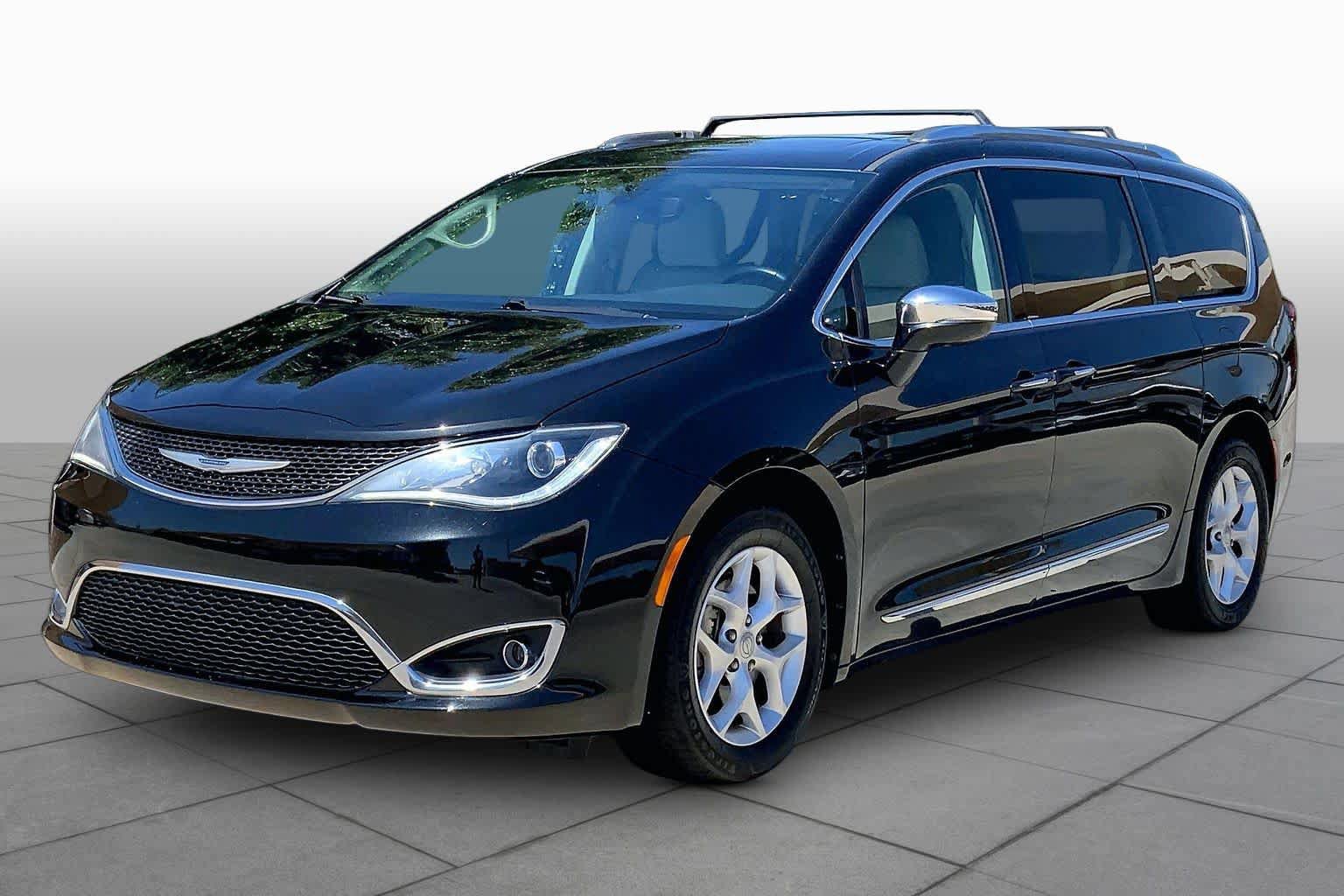 Used 2020 Chrysler Pacifica Limited FWD image 1