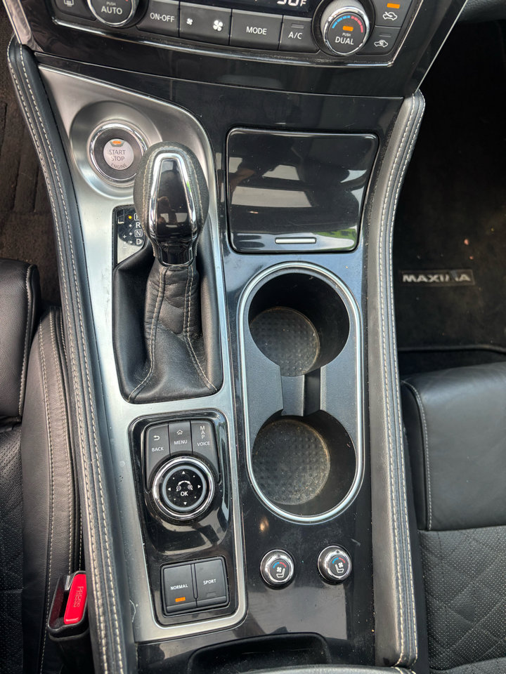 Used 2017 Nissan Maxima Platinum image 11