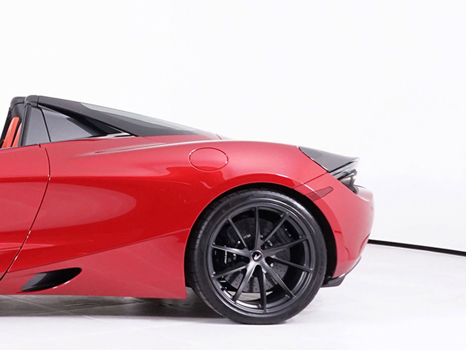 Used 2020 McLaren 720S Spider image 14