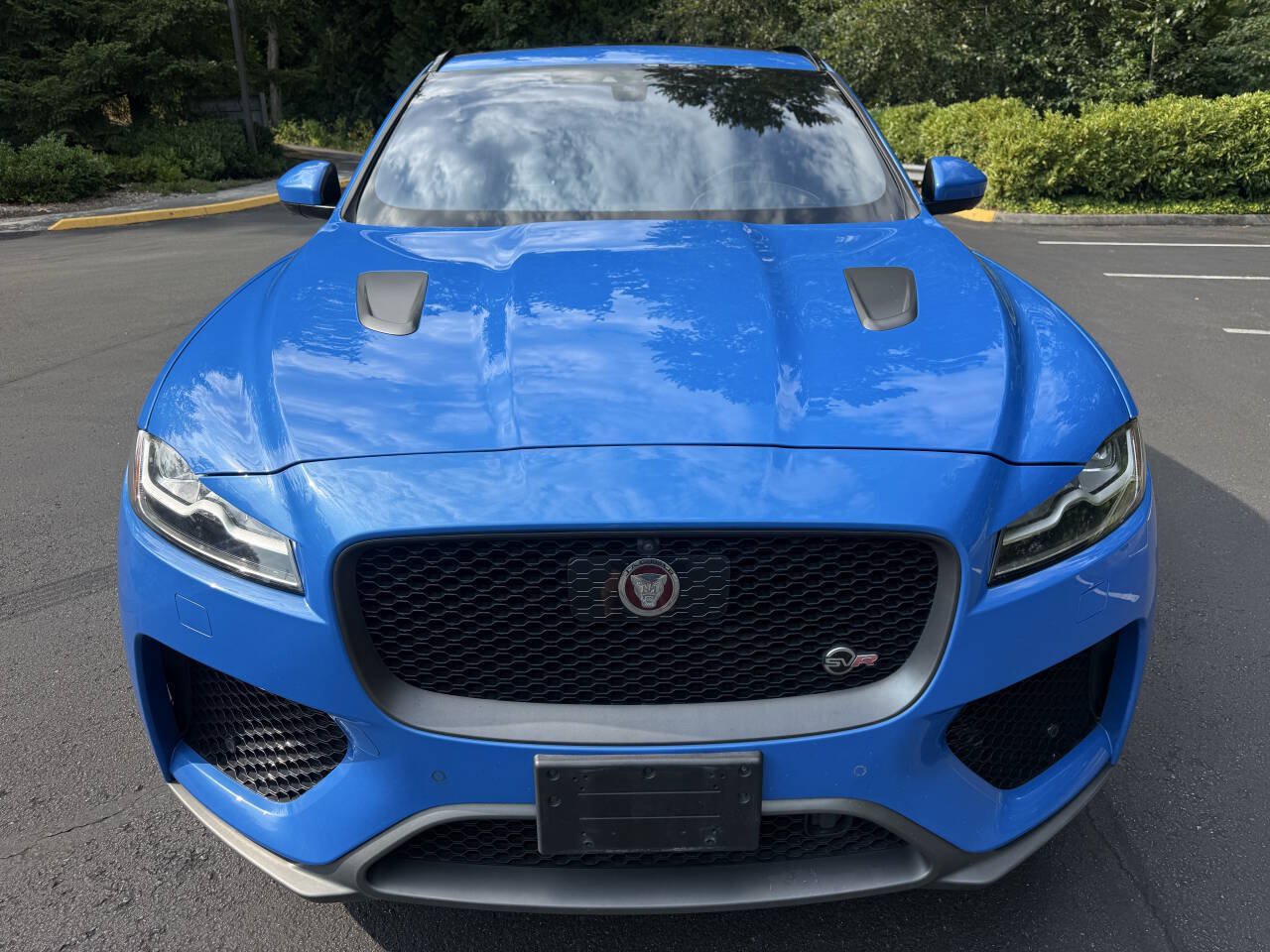 Used 2019 Jaguar F-PACE SVR AWD/4WD image 9