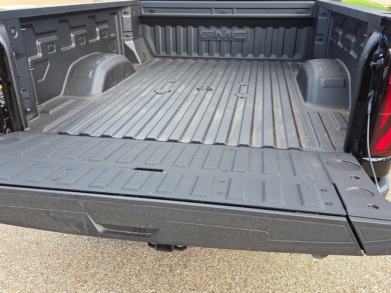 New 2026 GMC Sierra 2500 Denali w/ Denali Reserve Package image 7