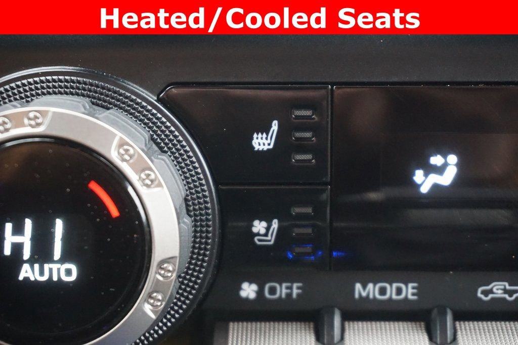 Certified 2025 Toyota Tacoma Limited image 8