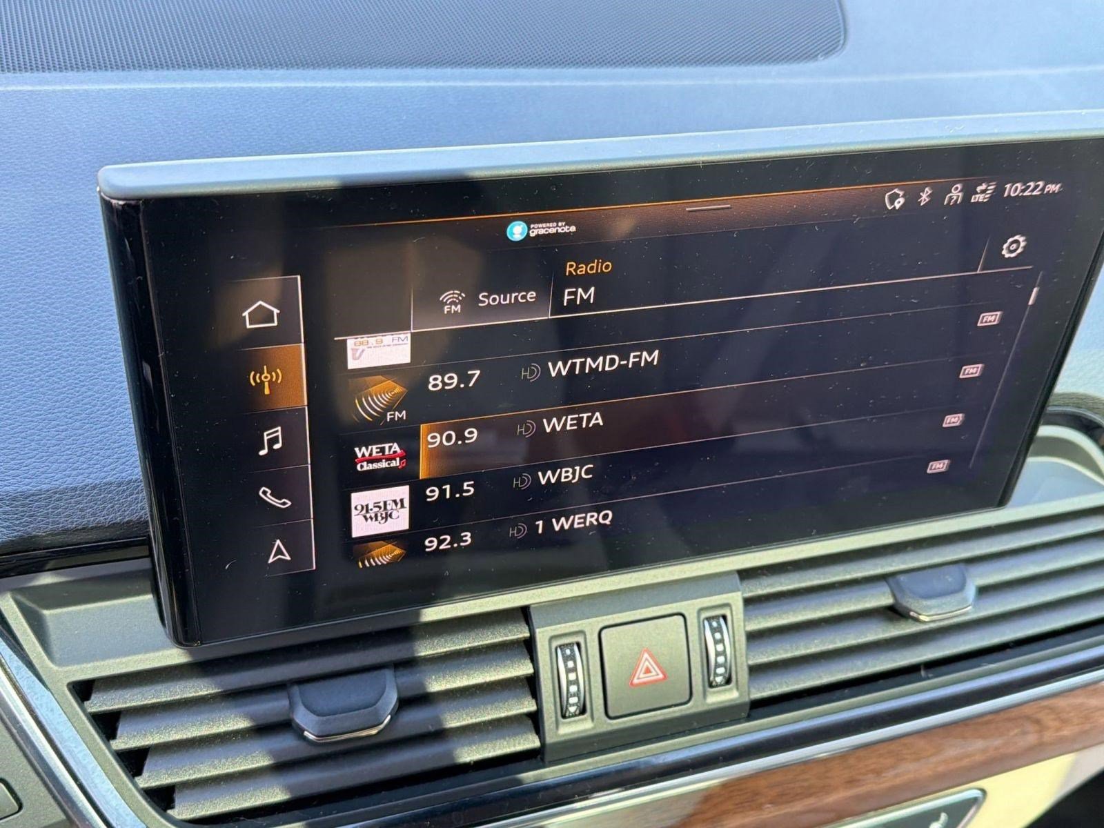 Used 2022 Audi Q5 e Premium Plus w/ Premium Plus Package image 23