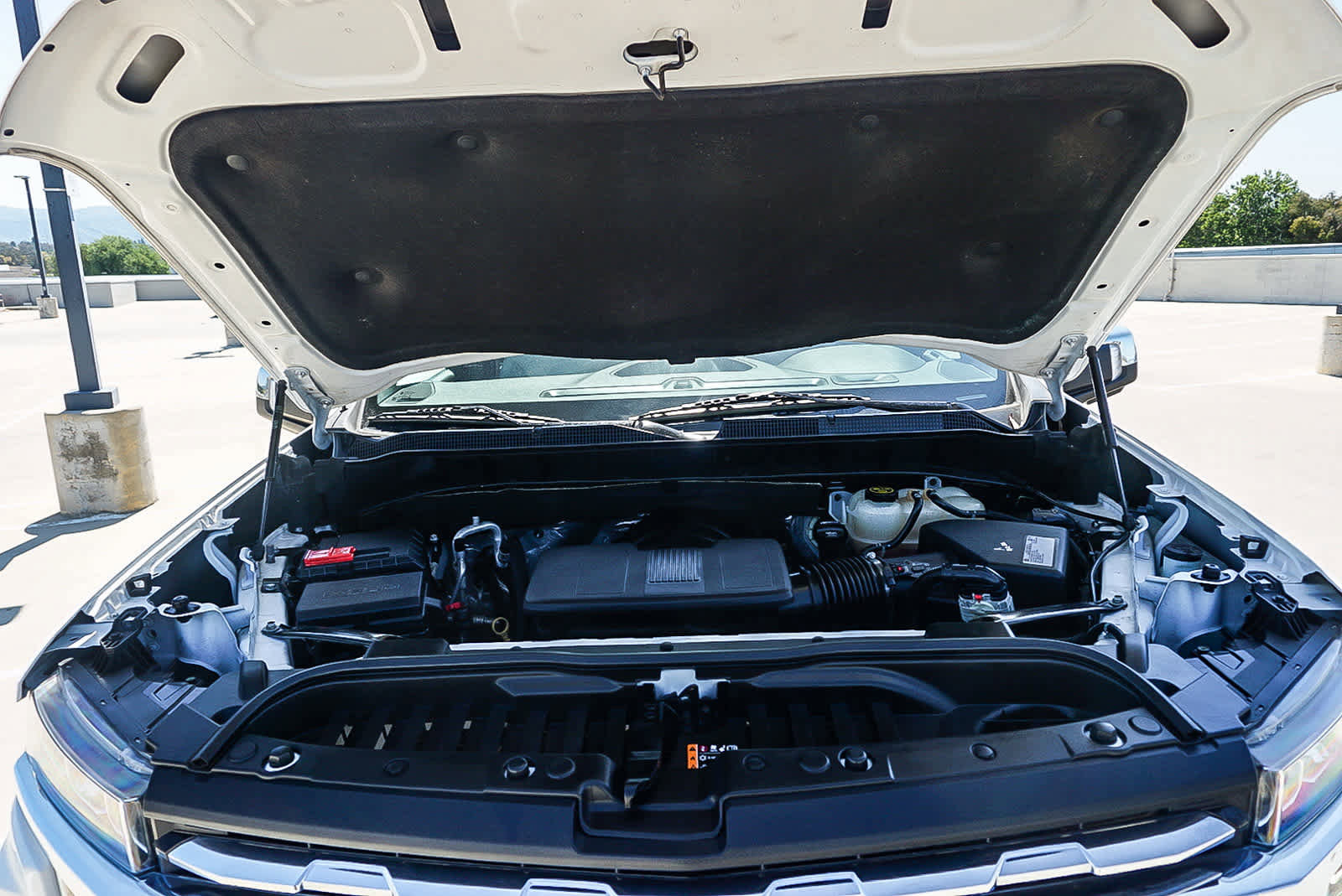 Used 2020 Chevrolet Silverado 1500 LTZ w/ LTZ Premium Package AWD/4WD image 34