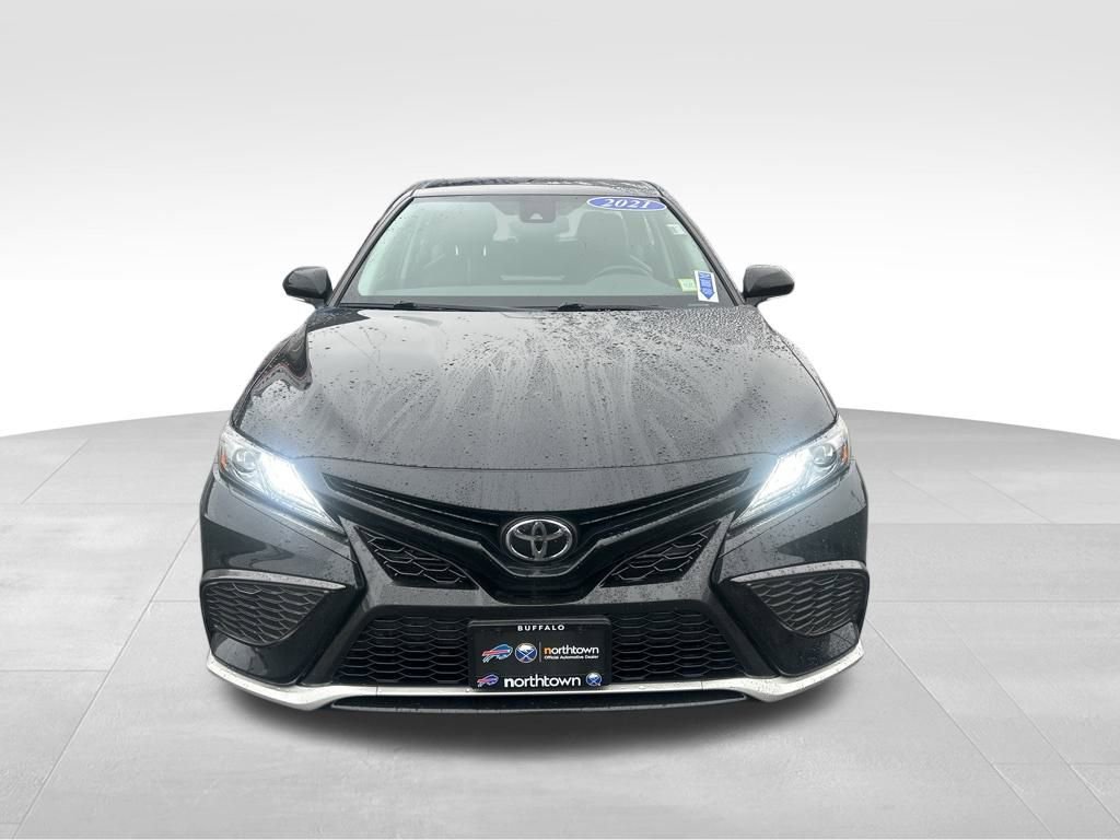 Used 2021 Toyota Camry XSE image 9