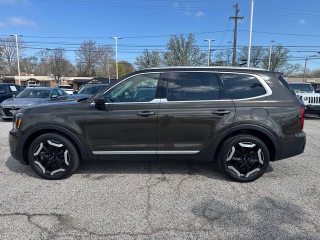 Certified 2024 Kia Telluride S w/ S Sunroof Package AWD/4WD image 4