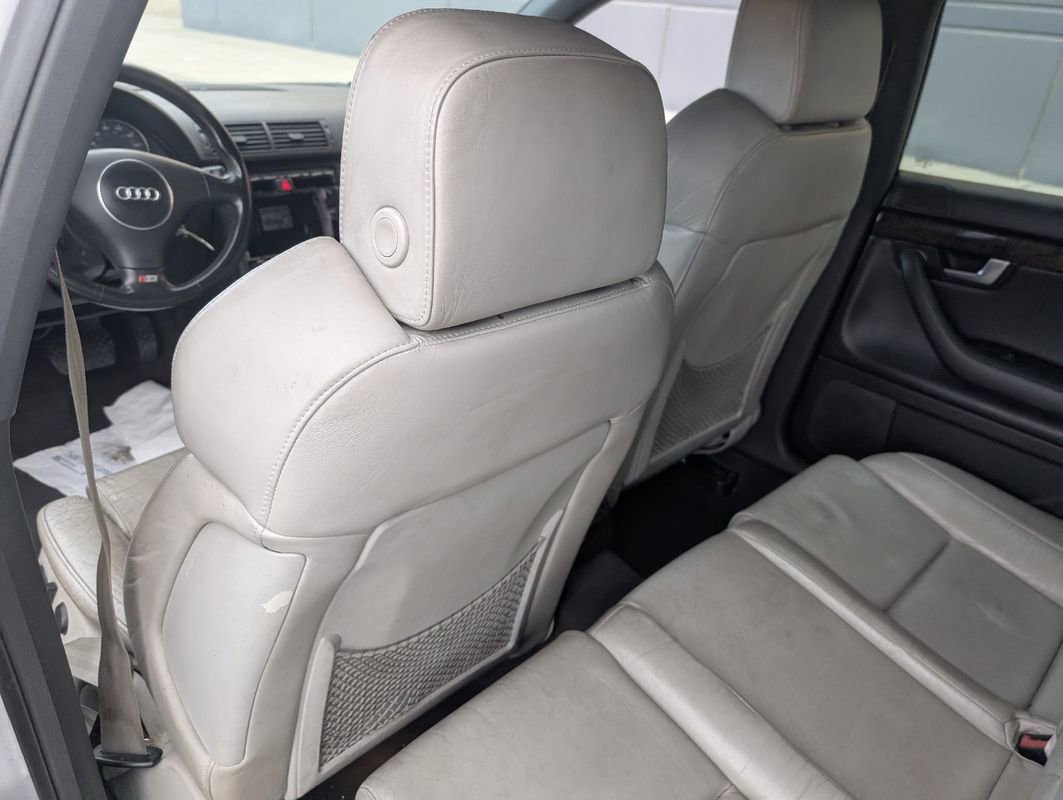 Used 2004 Audi S4 quattro image 25