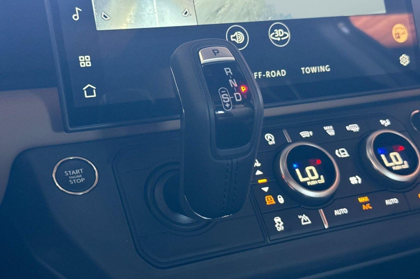 Certified 2026 Land Rover Defender 110 X-Dynamic SE AWD/4WD image 18