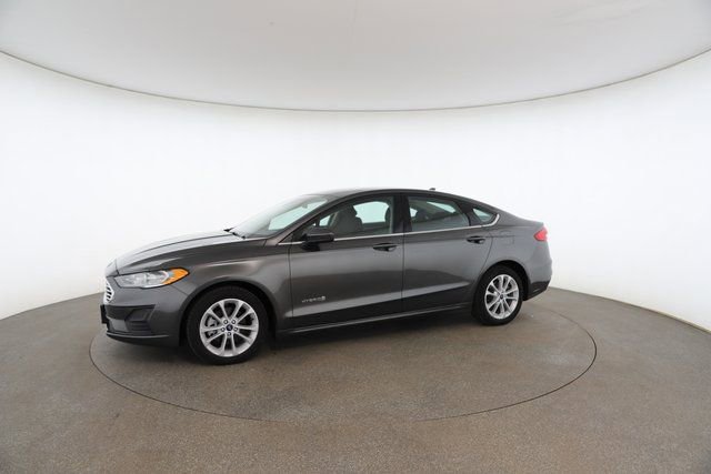 Used 2019 Ford Fusion SE image 4