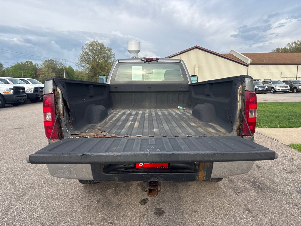 Used 2007 Chevrolet Silverado 2500 W/T w/ Snow Plow Prep Package AWD/4WD image 8