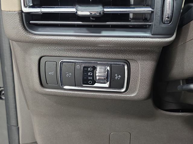 Certified 2023 Lincoln Corsair FWD image 23