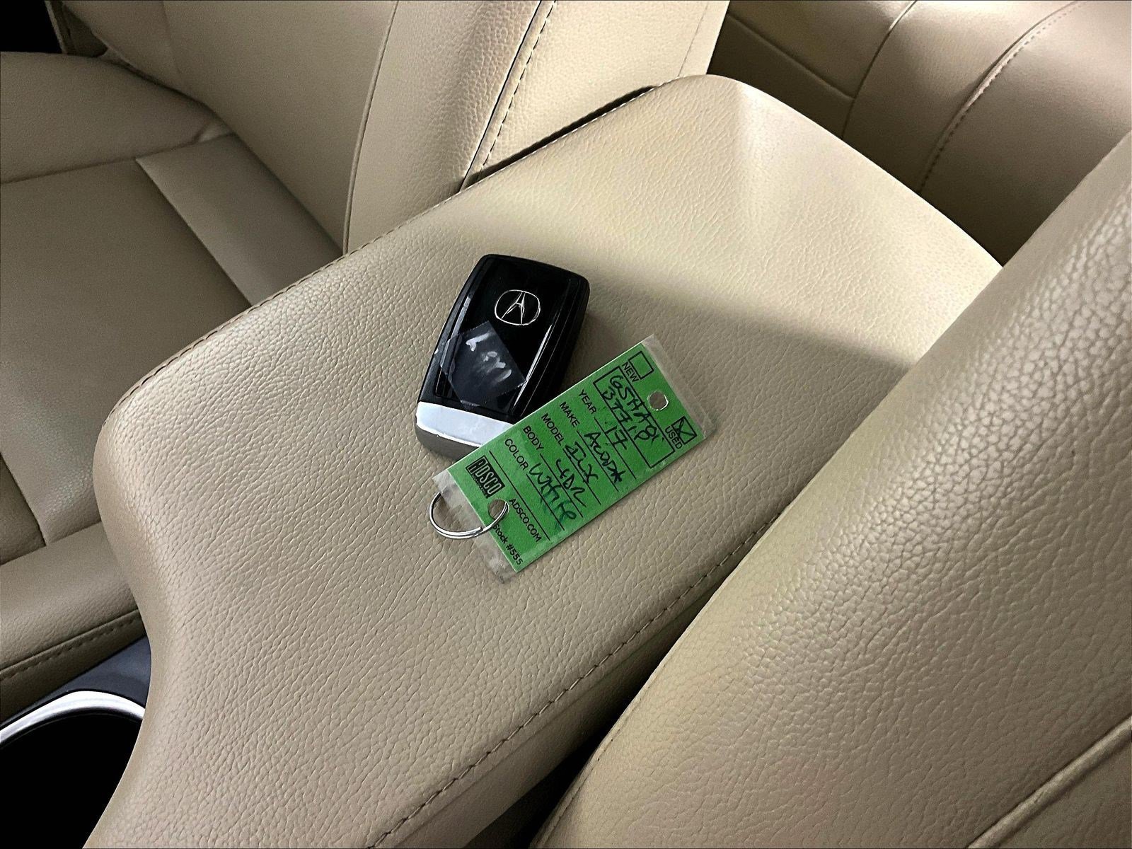 Used 2017 Acura ILX FWD image 35