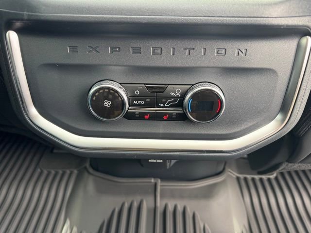 New 2026 Ford Expedition Max Platinum w/ Stealth Performance Package image 39