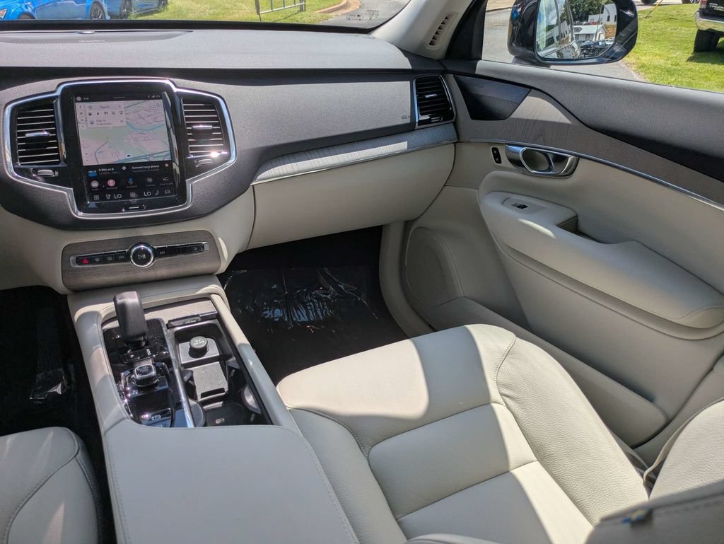 Used 2024 Volvo XC90 T8 Plus AWD/4WD image 18