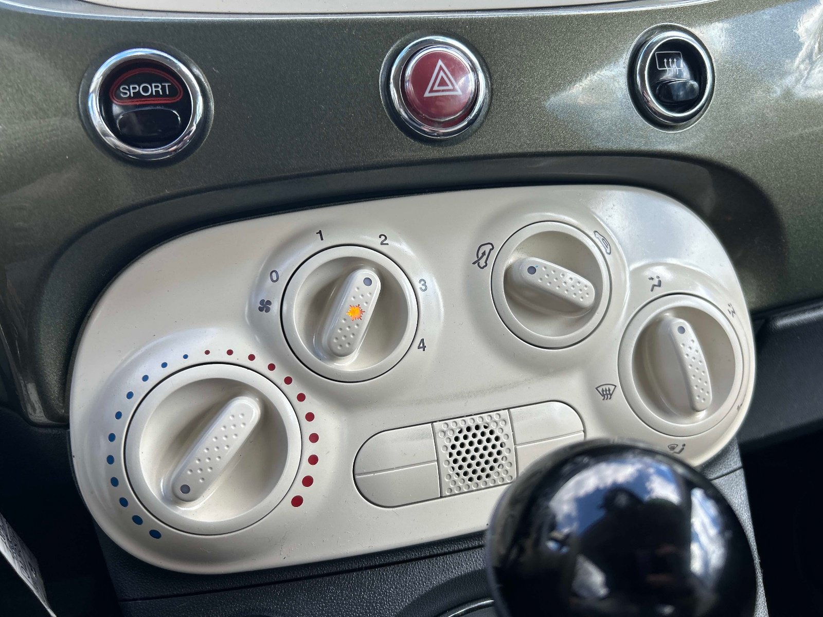 Used 2015 FIAT 500 Pop FWD image 20