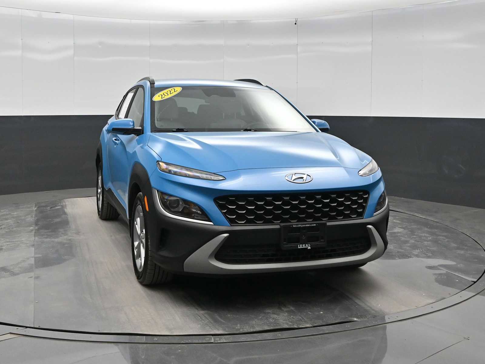 Used 2022 Hyundai Kona SEL AWD/4WD image 2