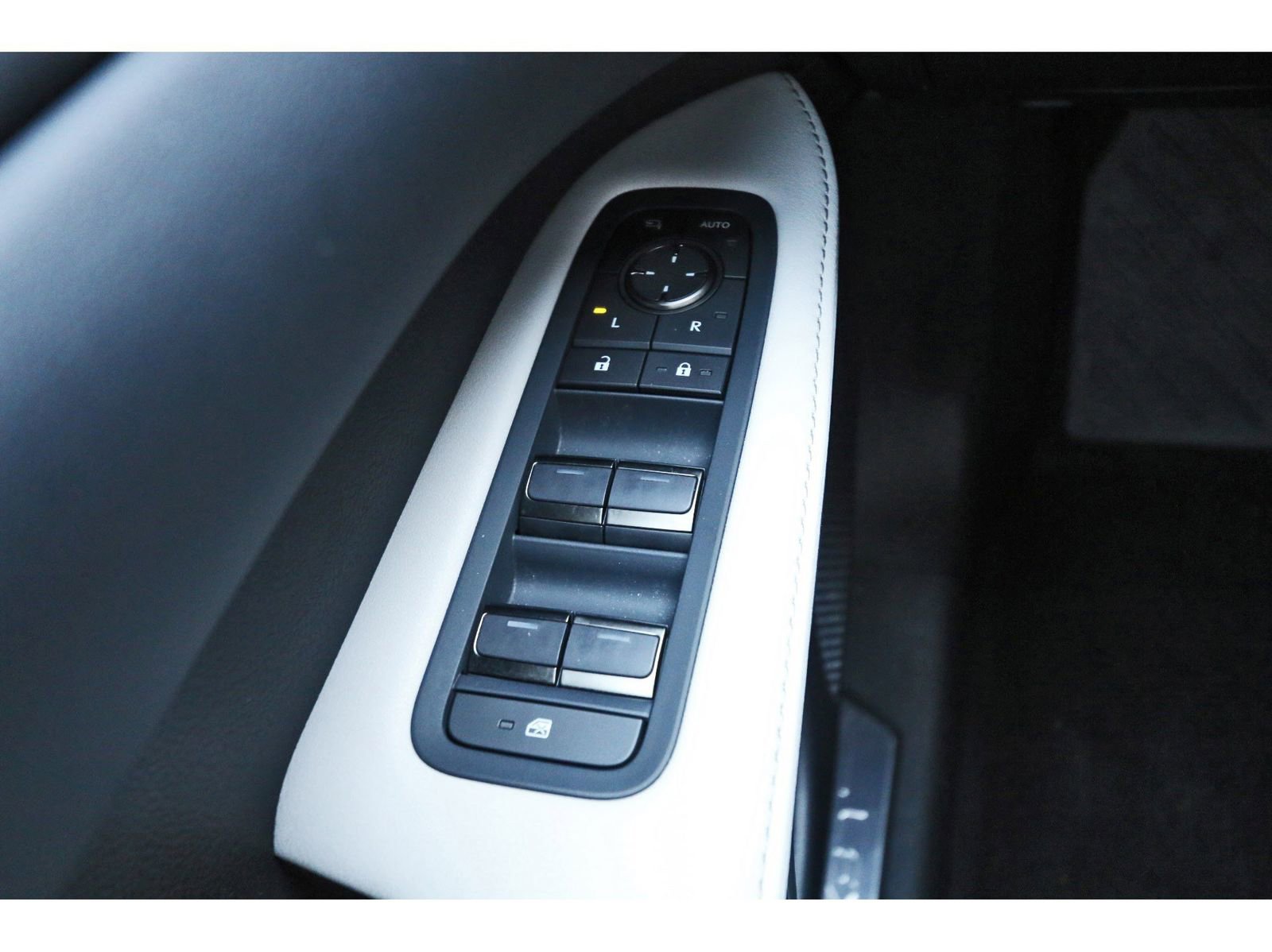 Used 2023 Lexus RX 350 Premium w/ Cold Area Package FWD image 22