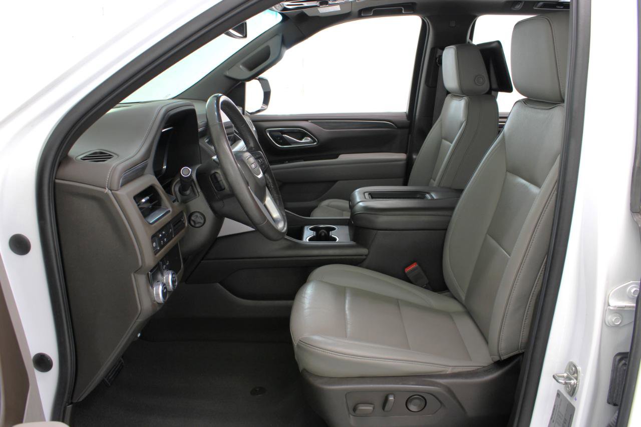 Used 2022 GMC Yukon SLT w/ SLT Premium Package image 32