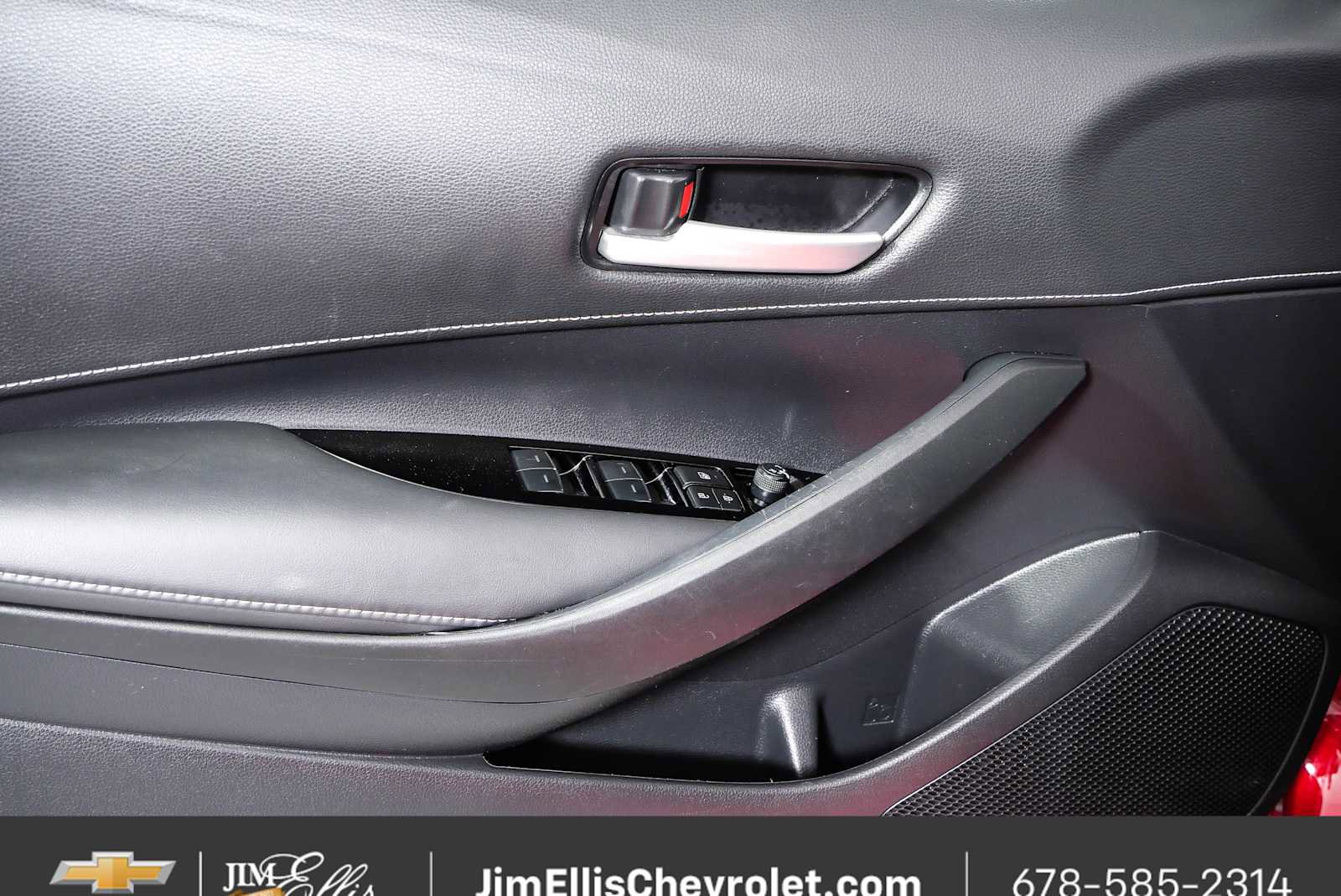 Used 2024 Toyota Corolla SE FWD image 6