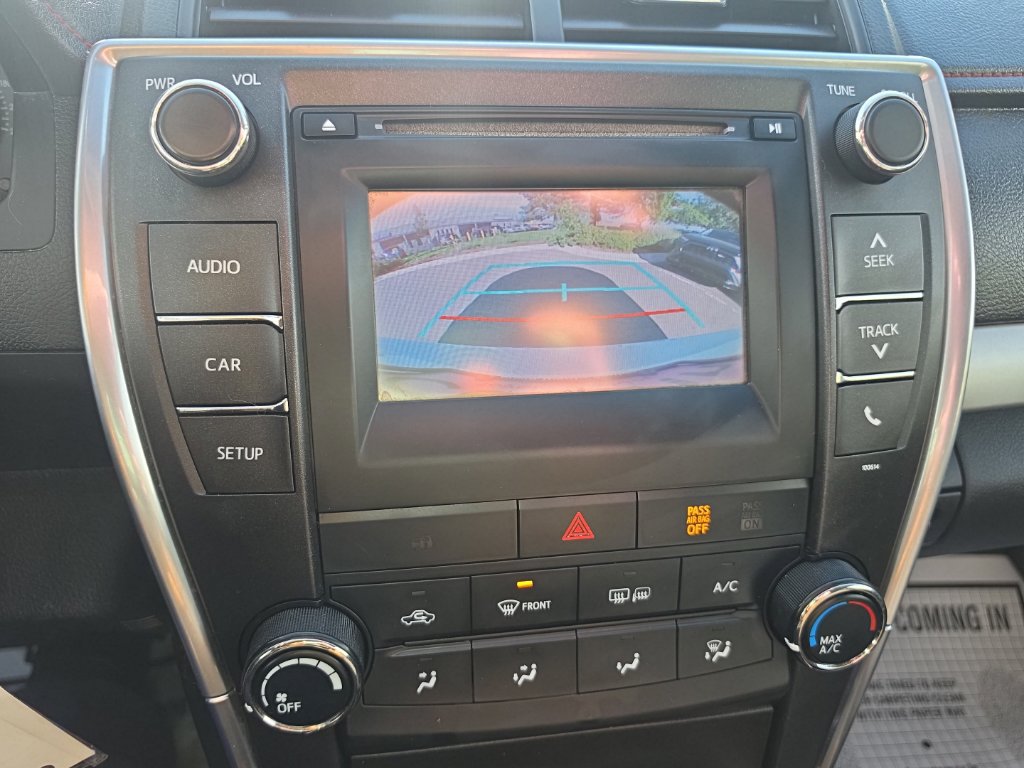 Used 2016 Toyota Camry SE FWD image 30