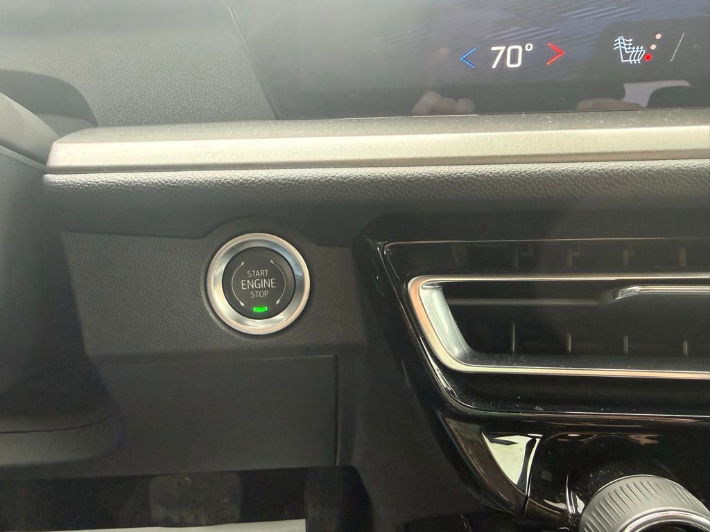 Used 2024 Chevrolet Traverse LS image 39