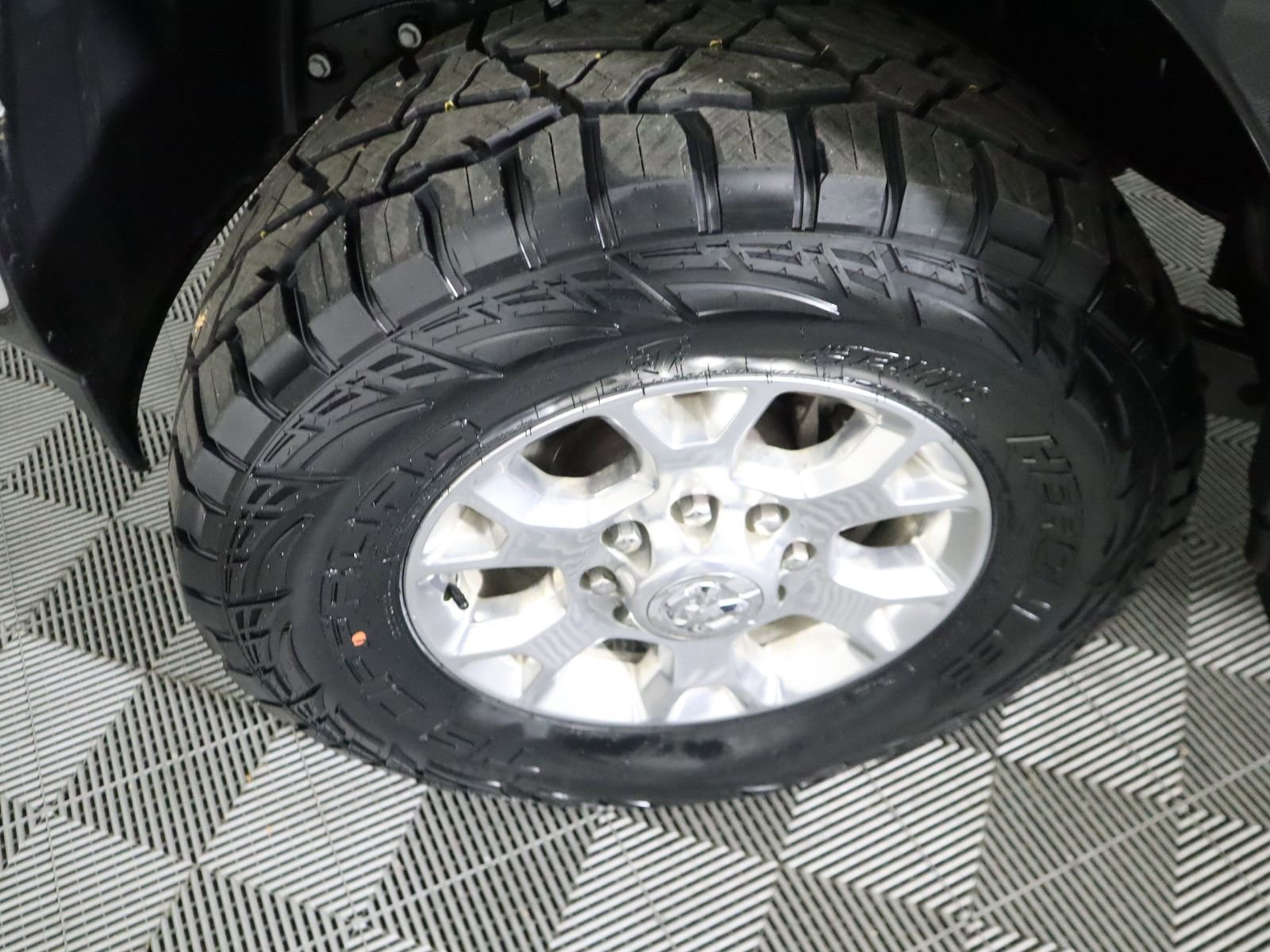 Used 2024 RAM 2500 Laramie image 24