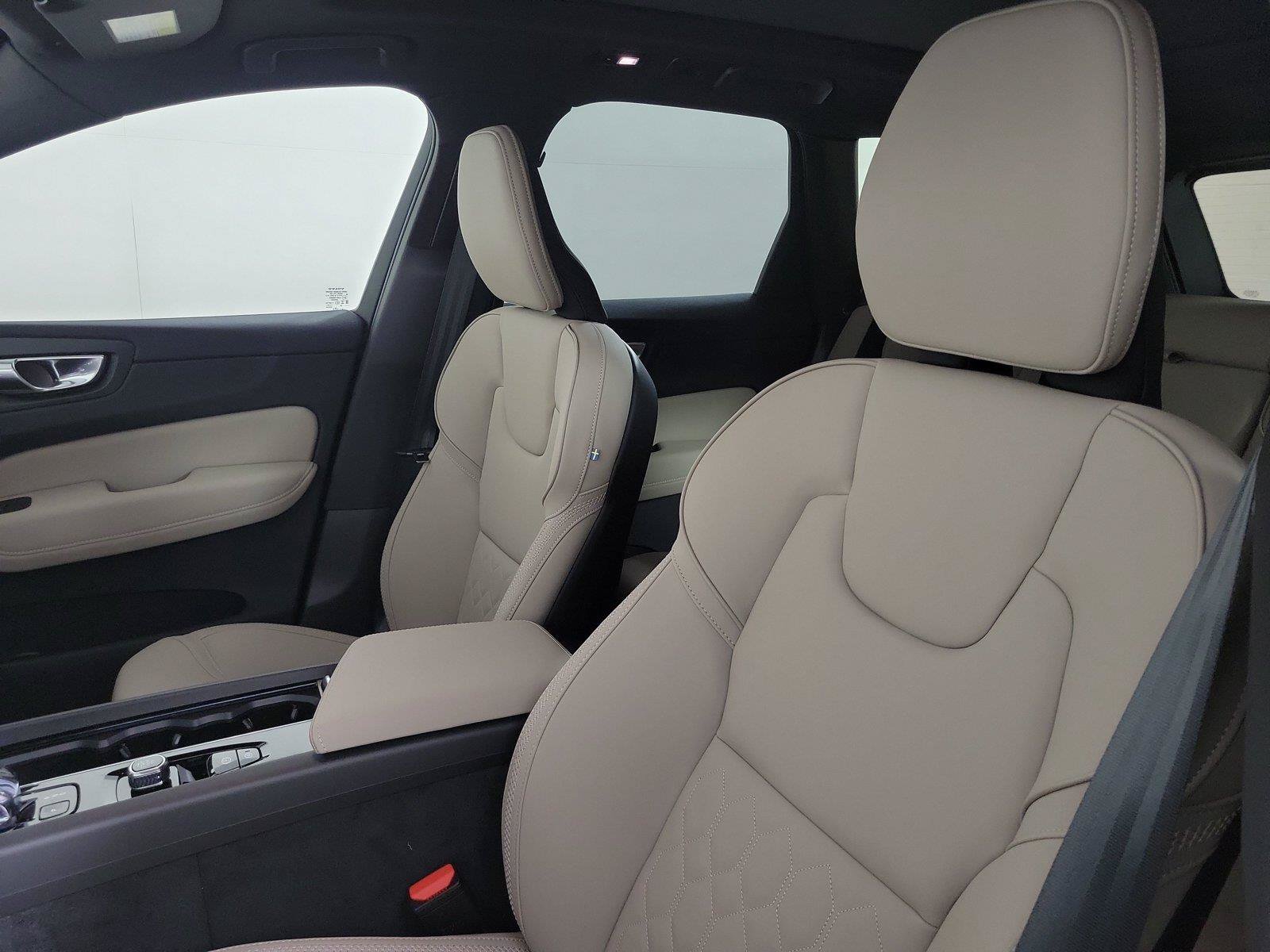 New 2026 Volvo XC60 B5 Plus w/ Climate Package AWD/4WD image 20