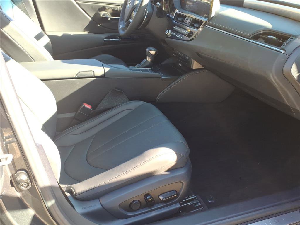 Certified 2022 Lexus ES 350 F Sport image 9