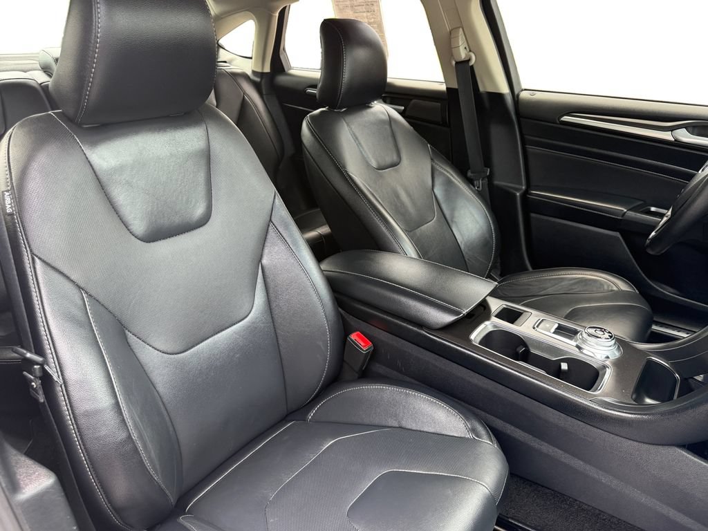 Used 2017 Ford Fusion Titanium FWD image 15