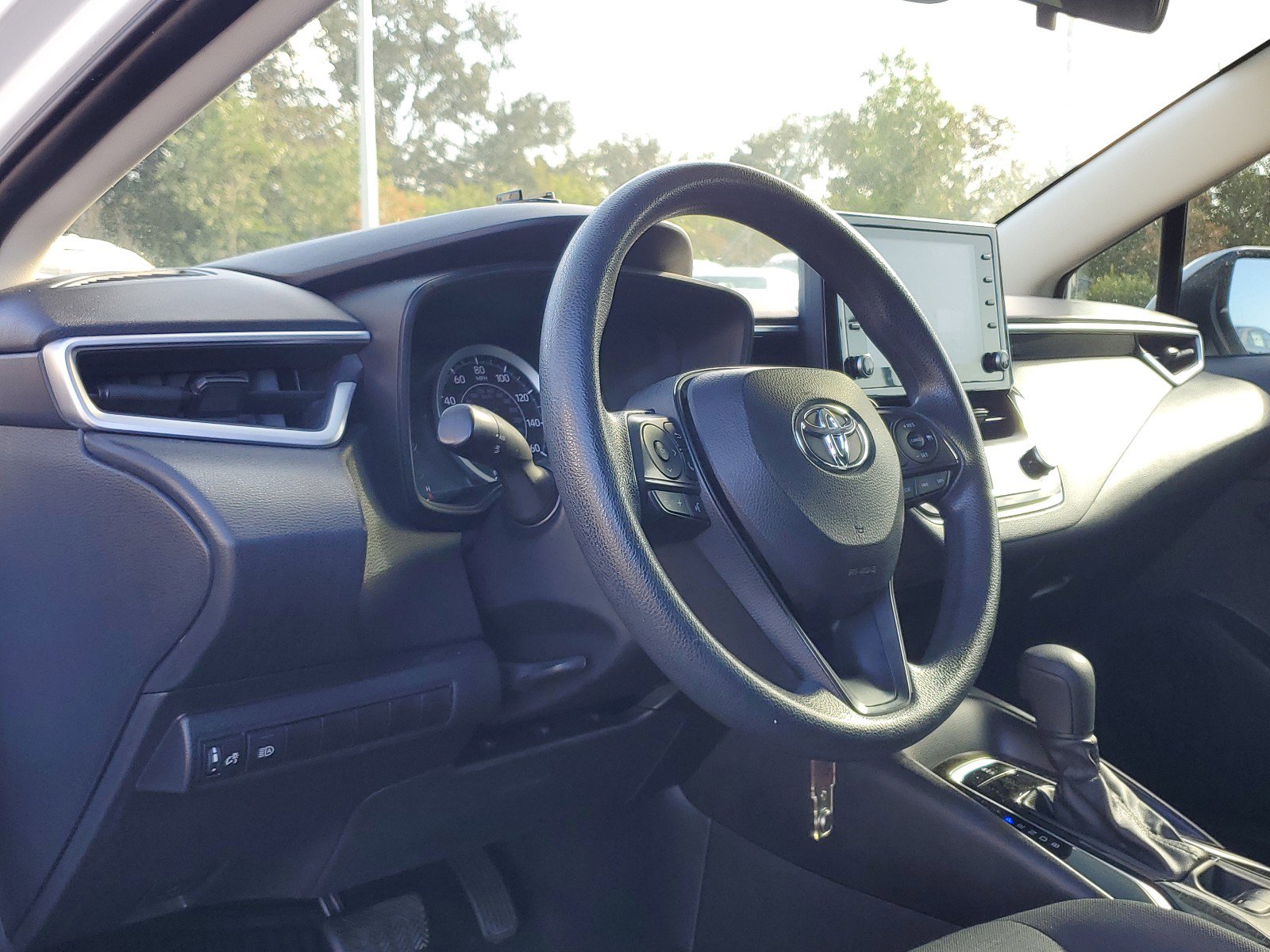 Used 2022 Toyota Corolla LE image 28