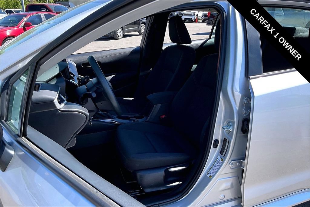 Used 2025 Toyota Corolla LE FWD image 21