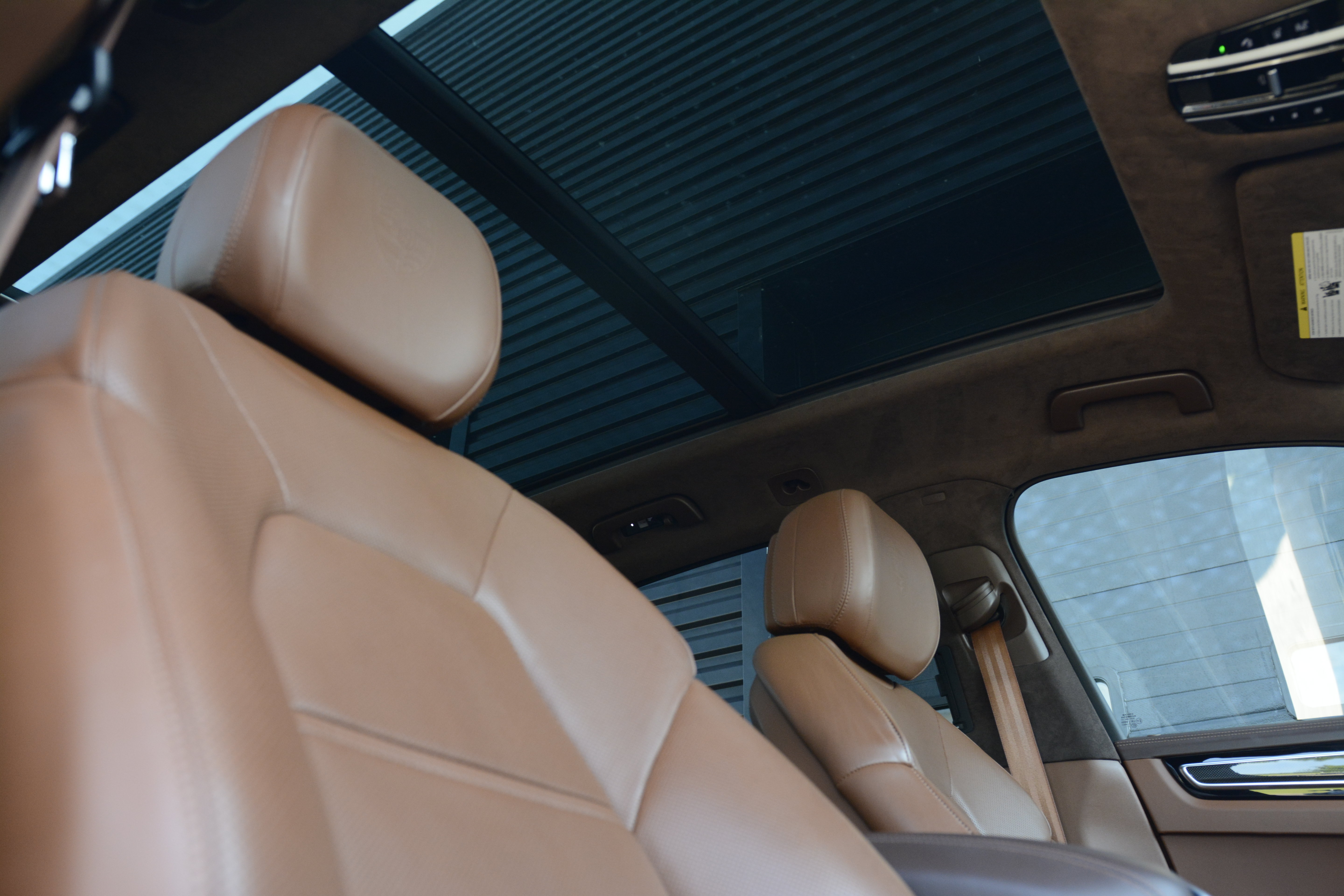 Certified 2023 Porsche Cayenne Turbo AWD/4WD image 37