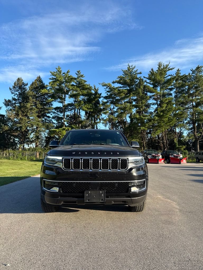 Used 2022 Jeep Wagoneer Series I AWD/4WD image 3
