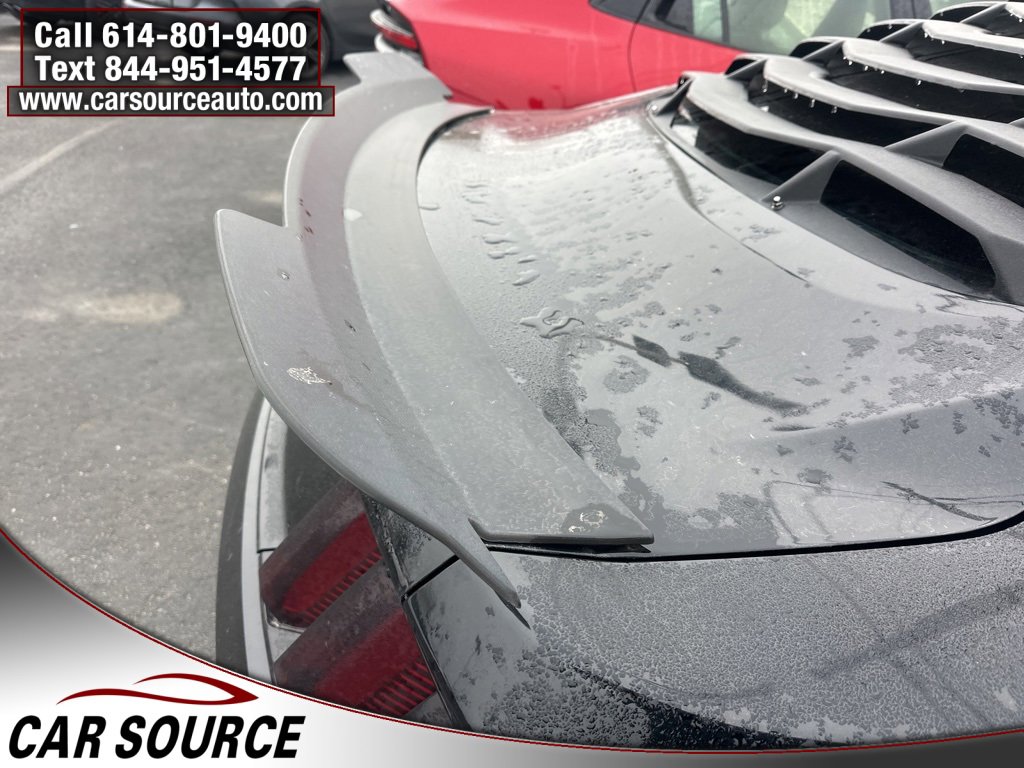 Used 2017 Ford Mustang Coupe image 4