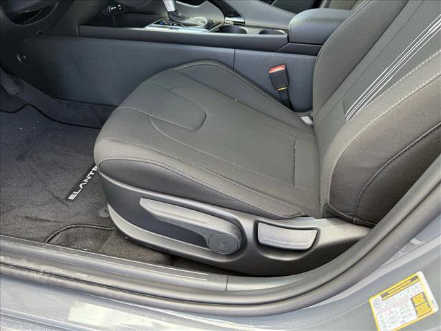 New 2026 Hyundai Elantra Blue image 4